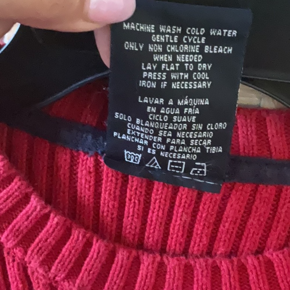 Red Sweater - Picture 11 of 12